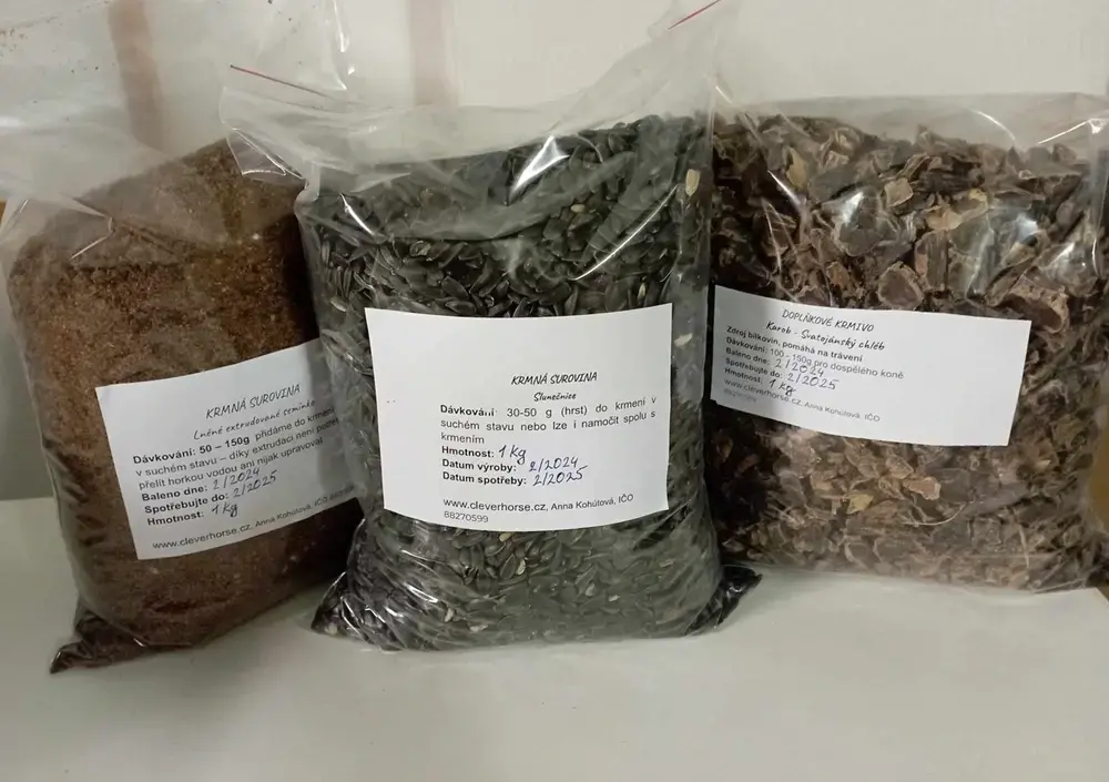 SET 1kg slunečnice + 1 kg lněného semínka + 1 kg karobu SET 1kg slunečnice + 1 kg lněného semínka + 1 kg karobu